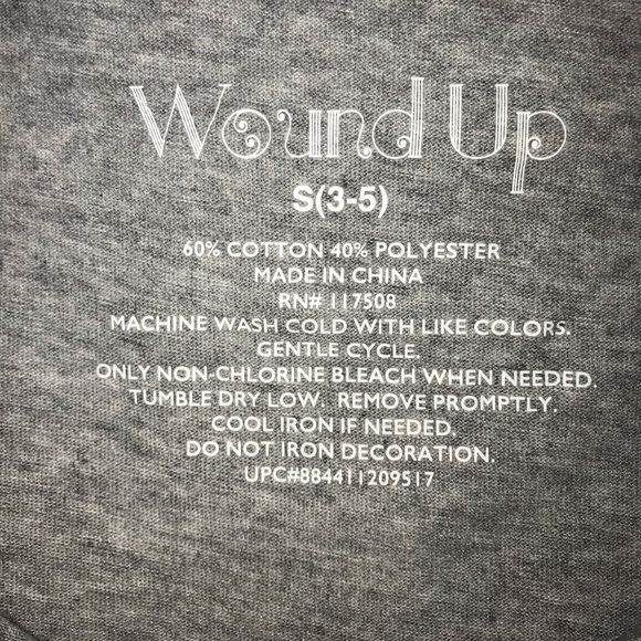 Adorable cactus shirt 🌵☺️ - Picture 2 of 6